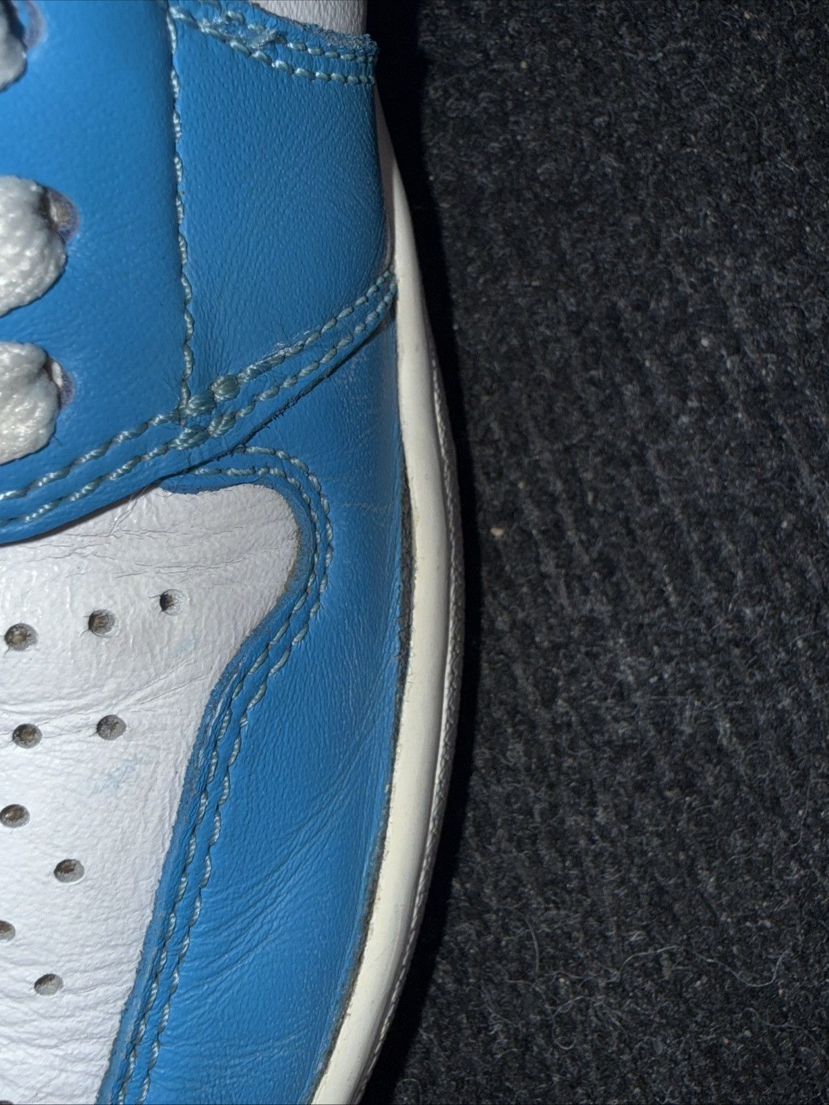 Jordan Brand Size 8 - Jordan 1 Retro High OG UNC 2015 Size US 8 / EU 41 - 7 Thumbnail