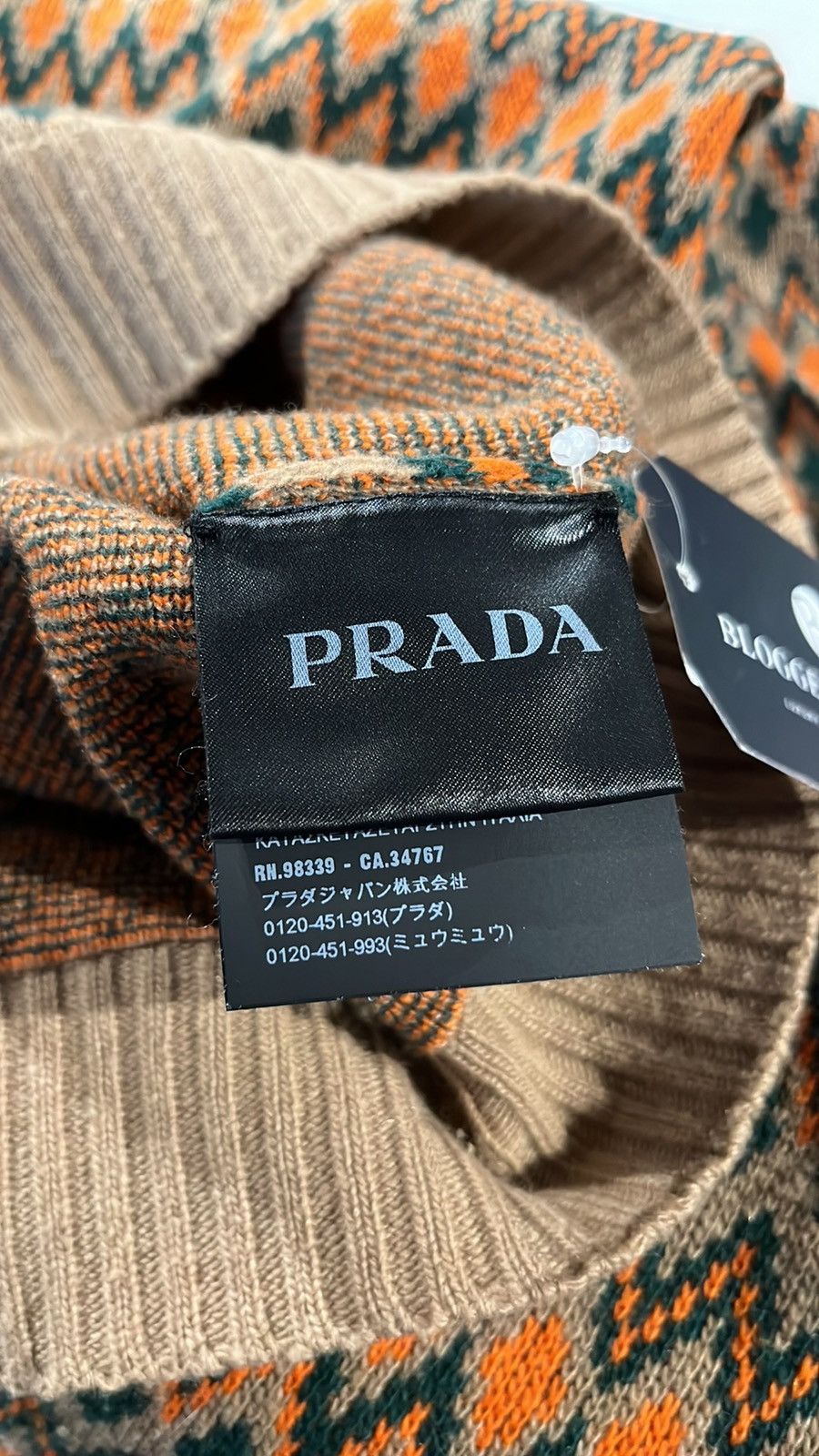 Prada Prada AW/18 Runway Chevron Logo Cashmere Crew-Neck Sweater Size US S / EU 44-46 / 1 - 9 Thumbnail