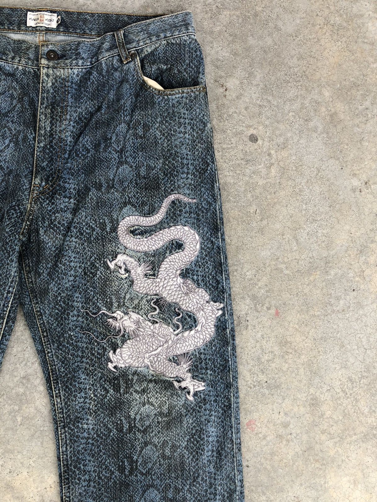 Karakuri Tamashii Karakuri Tamashii Embroidered Jeans Baggy Snake Skin Size US 37 - 5 Thumbnail