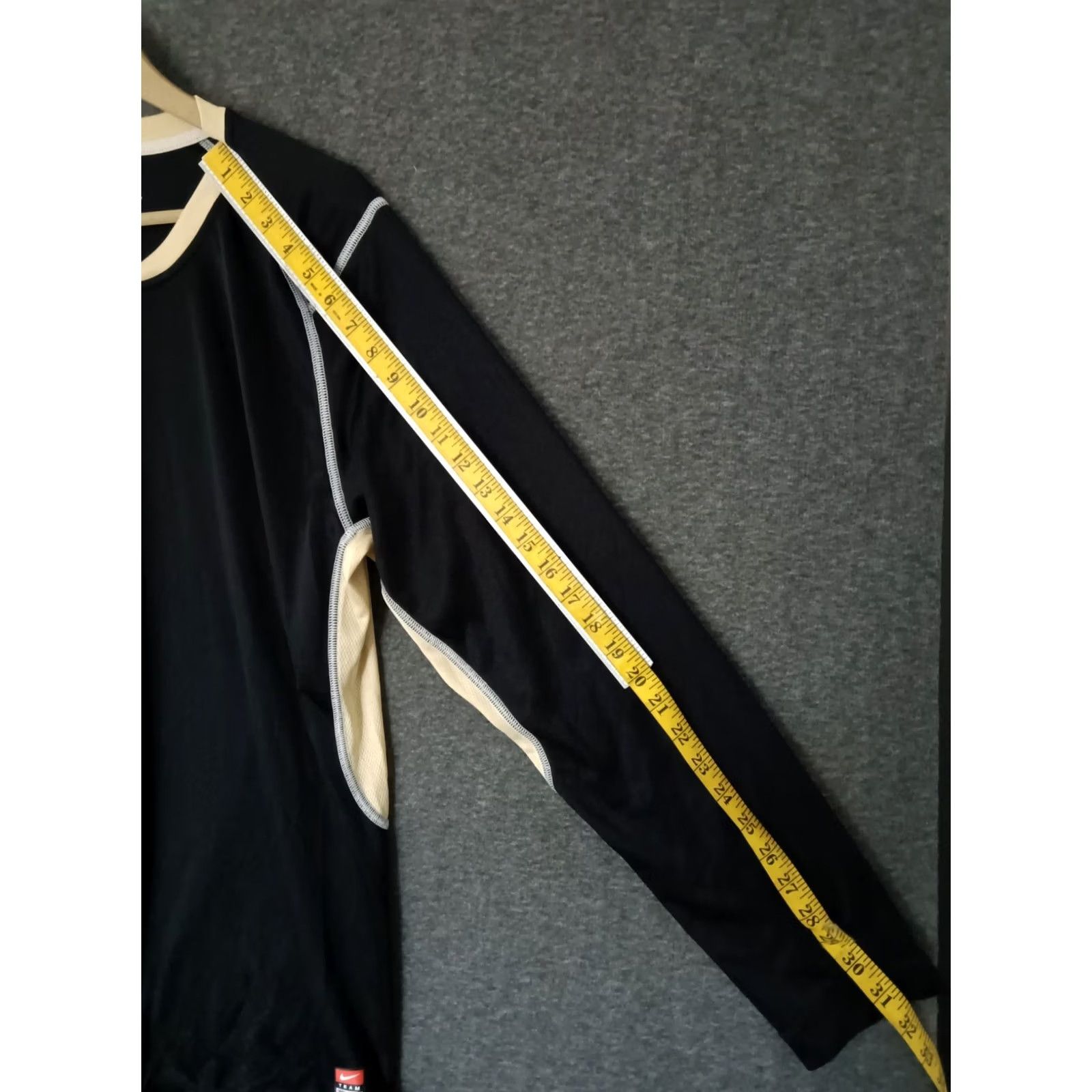 Nike VINTAGE Nike Dri-Fit Shirt Mens Long Sleeve L Black Size US L / EU 52-54 / 3 - 5 Thumbnail