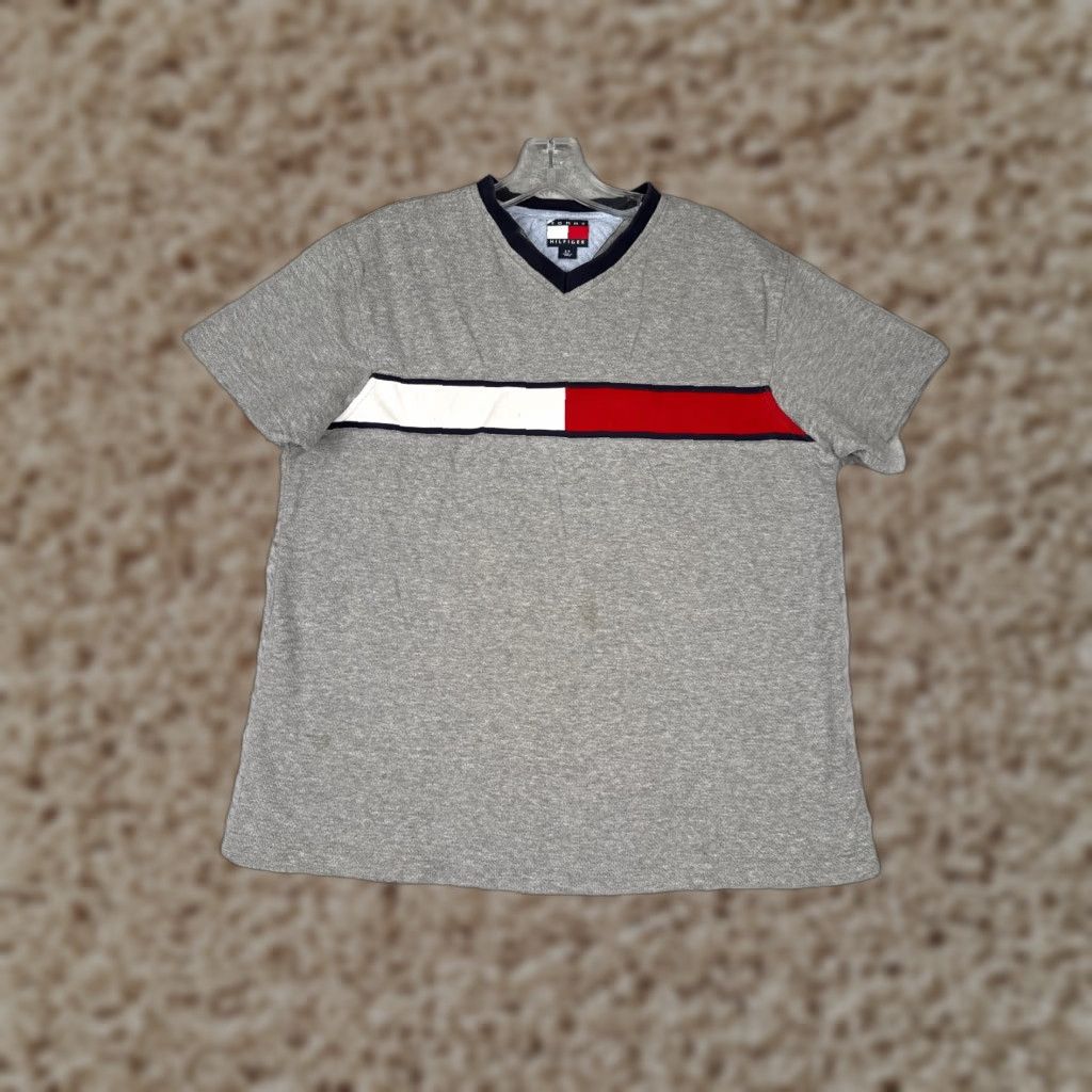 Tommy Hilfiger Tommy Hilfiger Shirt Adult Small Gray Short Sleeve V-Neck 100% Cotton READ Size US S / EU 44-46 / 1 - 1 Thumbnail