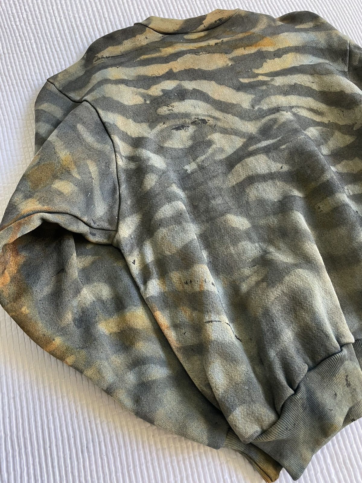 Handmade Rust Indigo Tiger Hand Camo Crewneck Size US L / EU 52-54 / 3 - 13 Thumbnail