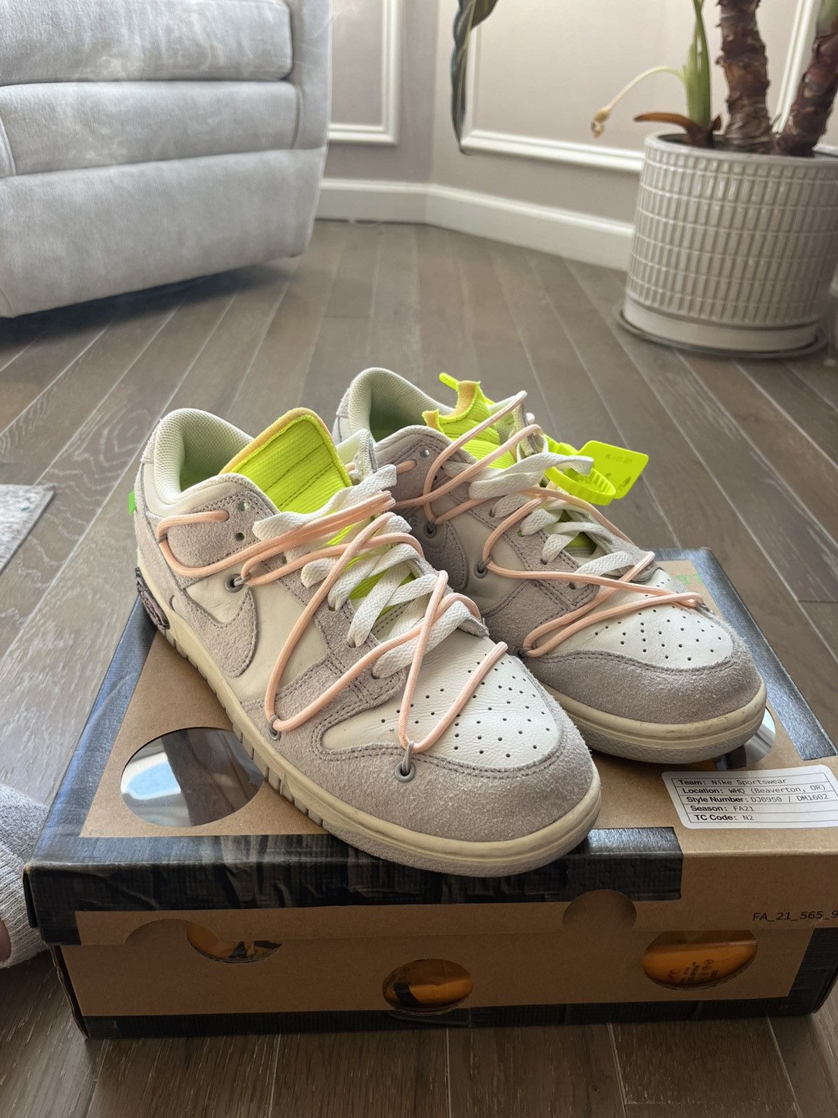 Nike × Off-White Nike x Off White Dunk Lot 12 Size US 9.5 / EU 42-43 - 1 Thumbnail