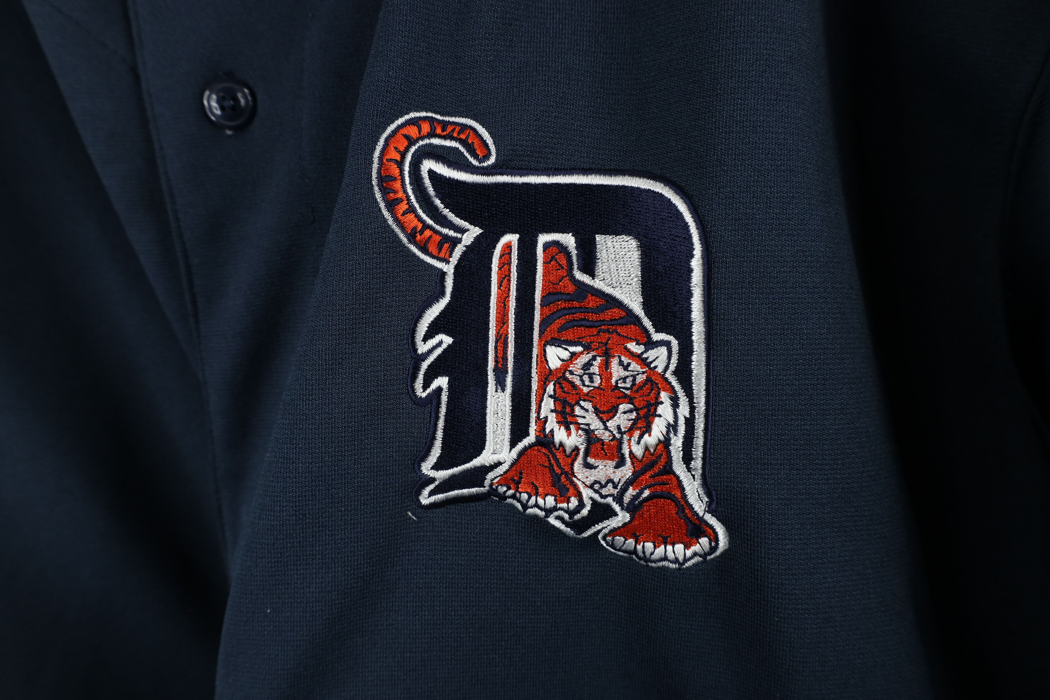 Vintage Vintage Old English D Detroit Tigers Baseball Jersey Blue Size US XXL / EU 58 / 5 - 4 Thumbnail