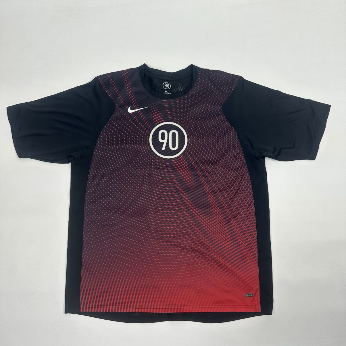 Nike Vintage NIKE Total 90 T-shirt Y2K Retro Rare Size US L / EU 52-54 / 3 - 1 Thumbnail