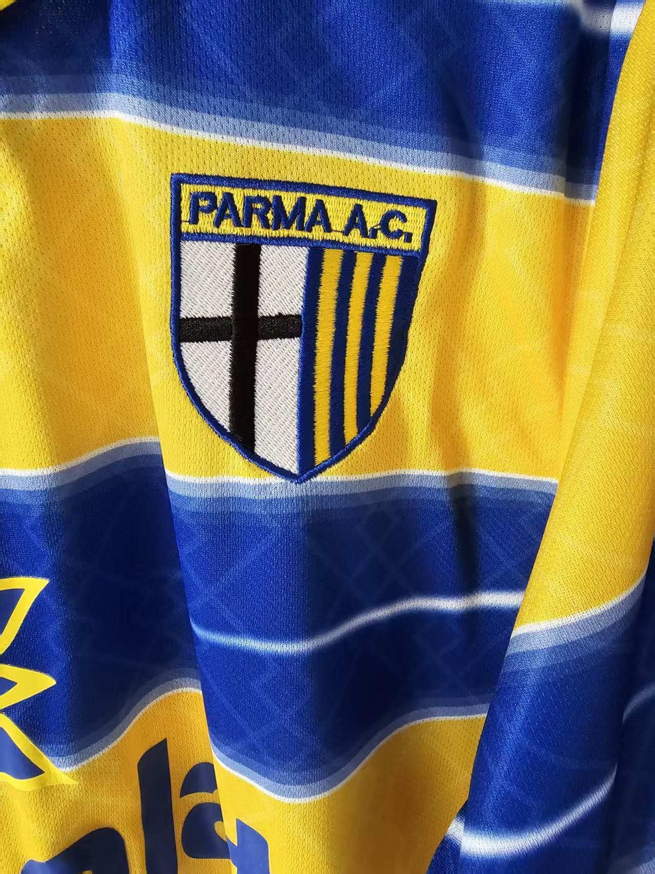 Other Hernán Crespo Jersey 1998 1999 Parma Size US XL / EU 56 / 4 - 4 Thumbnail