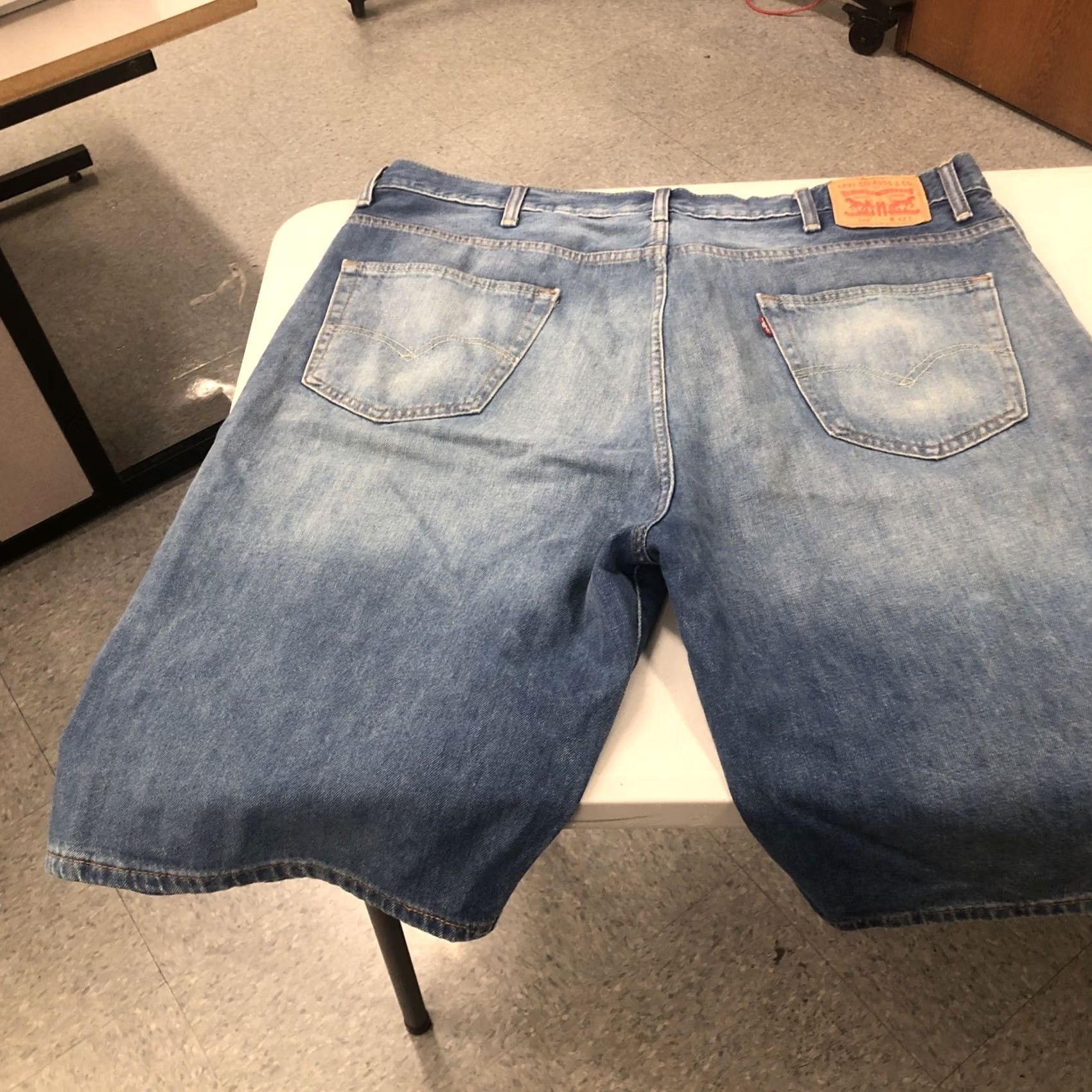 Levi's Levi's 569 Shorts Men Regular 44x12 Denim Bermuda 15” Rise 5-Pocket Solid Blue Hip Hop Ameri Size US 44 / EU 60 - 3 Thumbnail