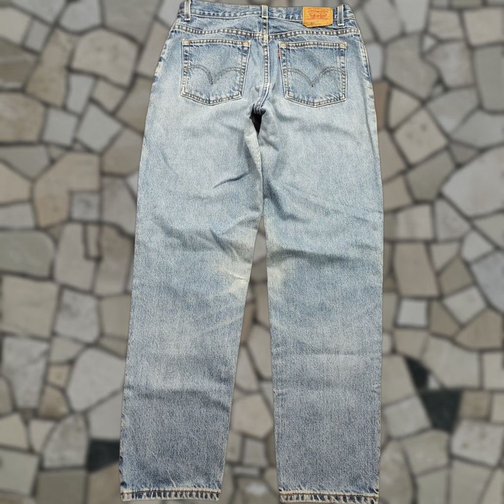 Levi's VINTAGE Levi's 550 Jeans Womens 33 x 32 Light Wash Tapered Denim 5-Pocket Red Tab 90s Womens Jeans Size 24" / US 00 / IT 34 - 1 Thumbnail