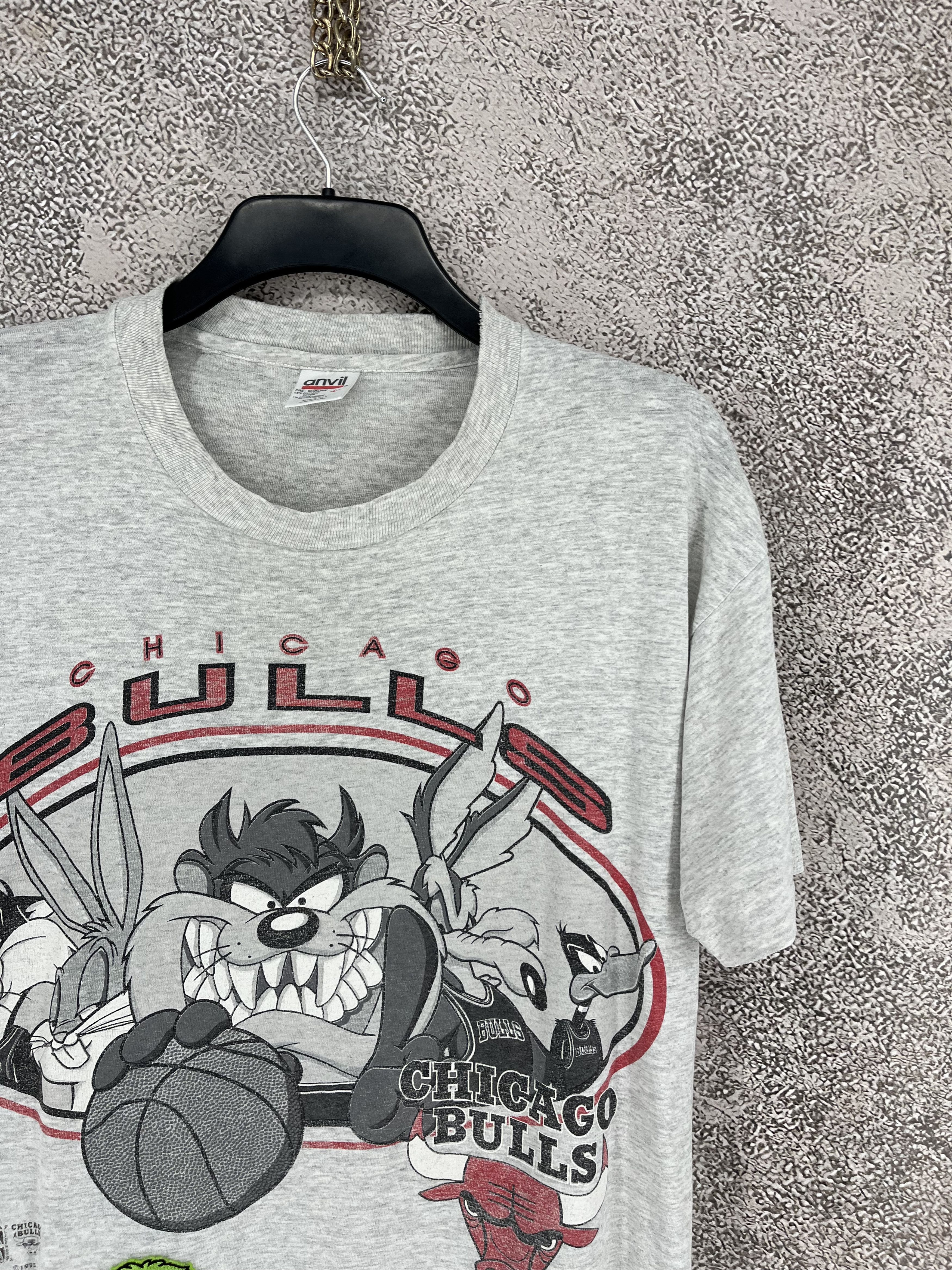 Warner Bros Vintage Looney Tunes Chicago Bull Grey Shirt 90S MADE IN USA Size US L / EU 52-54 / 3 - 5 Thumbnail