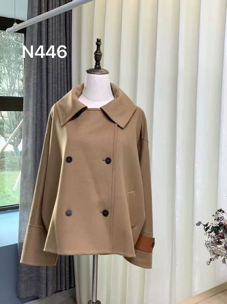Loewe Loewe Loose camel colored cashmere coat Size 4XL / US 24-26 - 1 Thumbnail