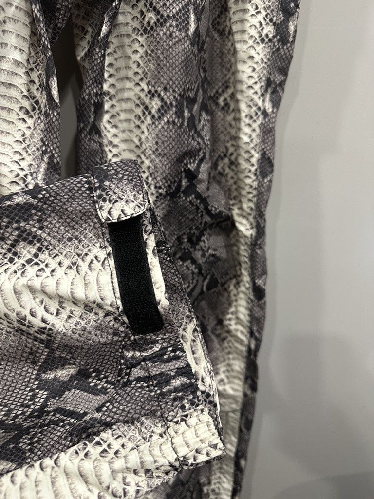 Supreme × The North Face snake sweat pants Size US 28 / EU 44 - 4 Thumbnail