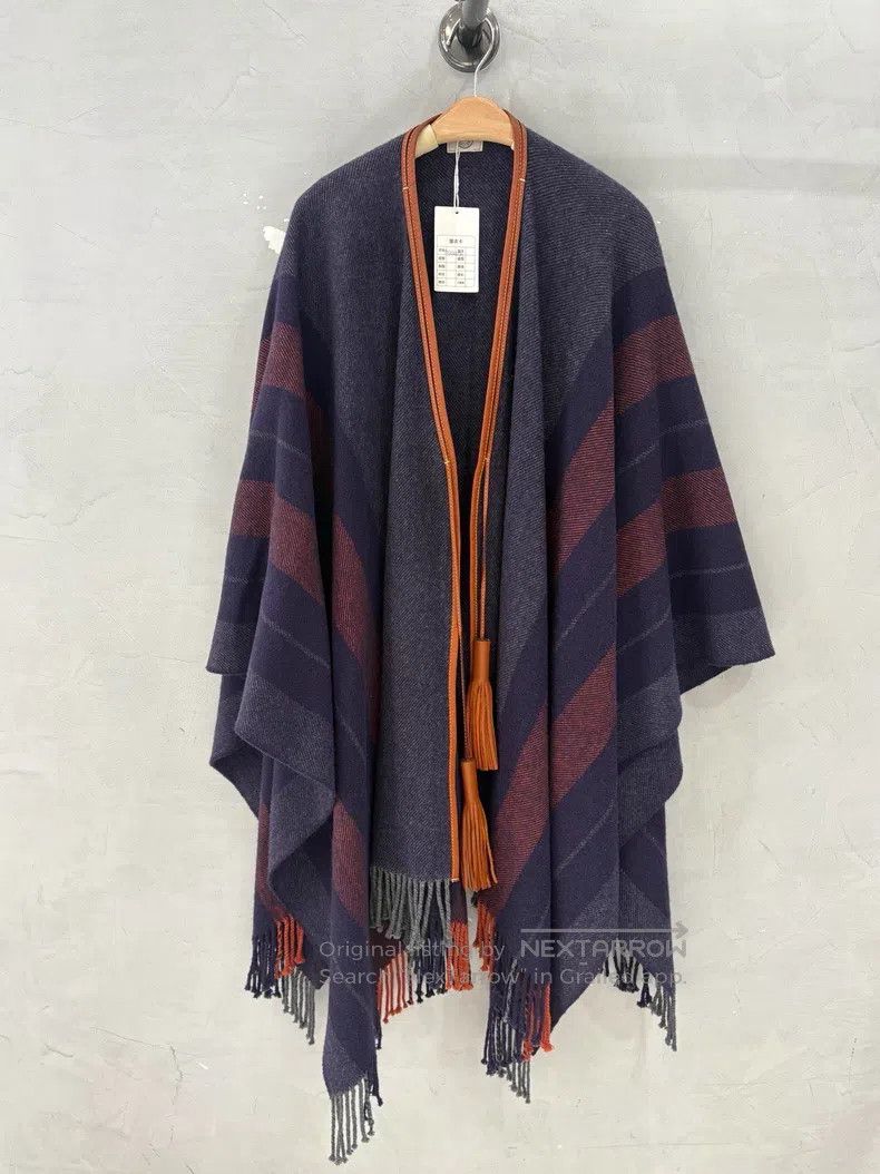 Hermes Hermes Wool and Cashmere Blend Leather Cloak Size M / US 6-8 / IT 42-44 - 1 Thumbnail
