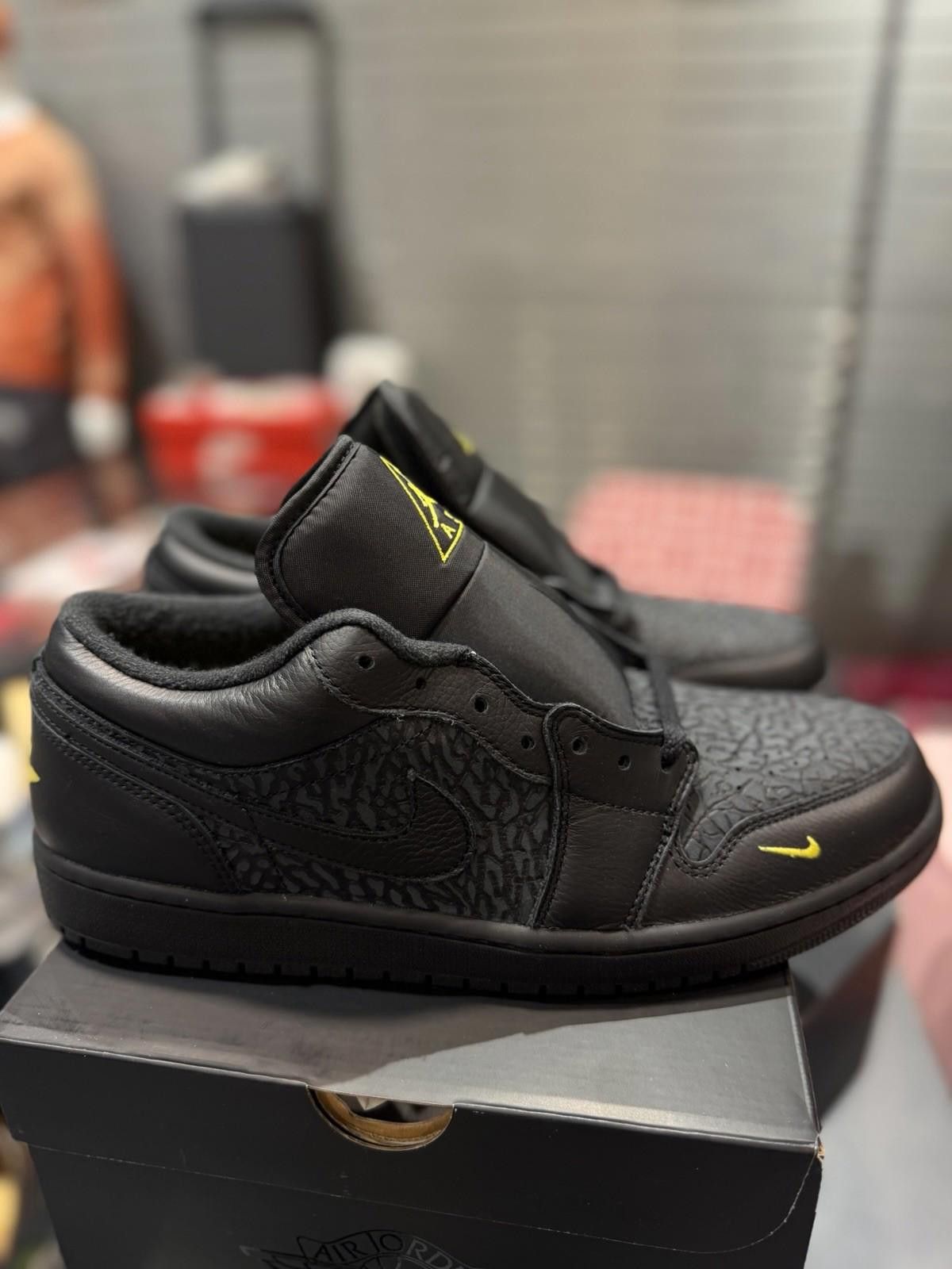 Jordan Brand Nike Air Jordan 1 Low SE "Black/Anthracite/Tour Yellow" 13 Size US 13 / EU 46 - 11 Thumbnail