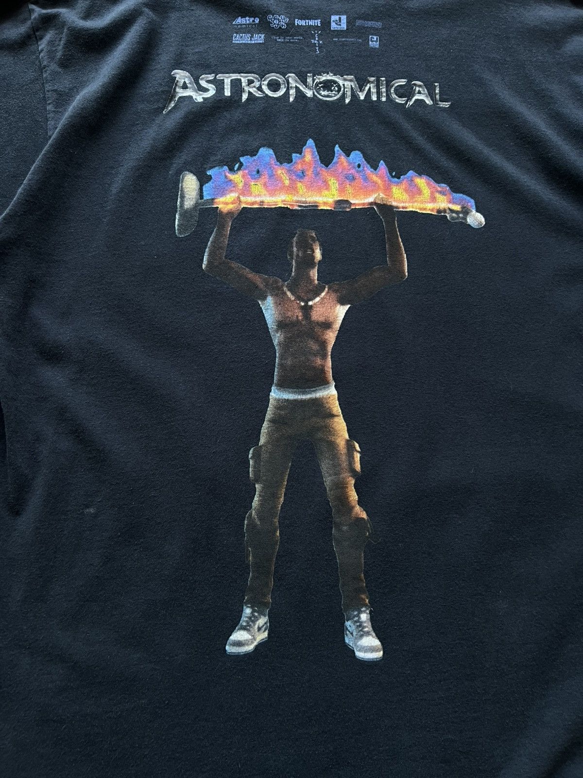 Travis Scott Travis Scott Astroworld T-Shirt Rare Big Logo L Size US L / EU 52-54 / 3 - 11 Thumbnail