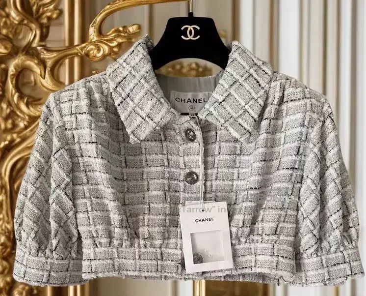 Chanel Chanel Classic tweed short coat Size XS / US 0-2 / IT 36-38 - 1 Thumbnail