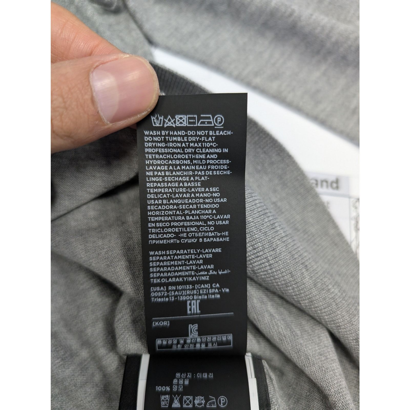Tom Ford o1rshd1 V-Neck Knitwear Crewneck Sweatshirt in Grey Size US M / EU 48-50 / 2 - 12 Thumbnail