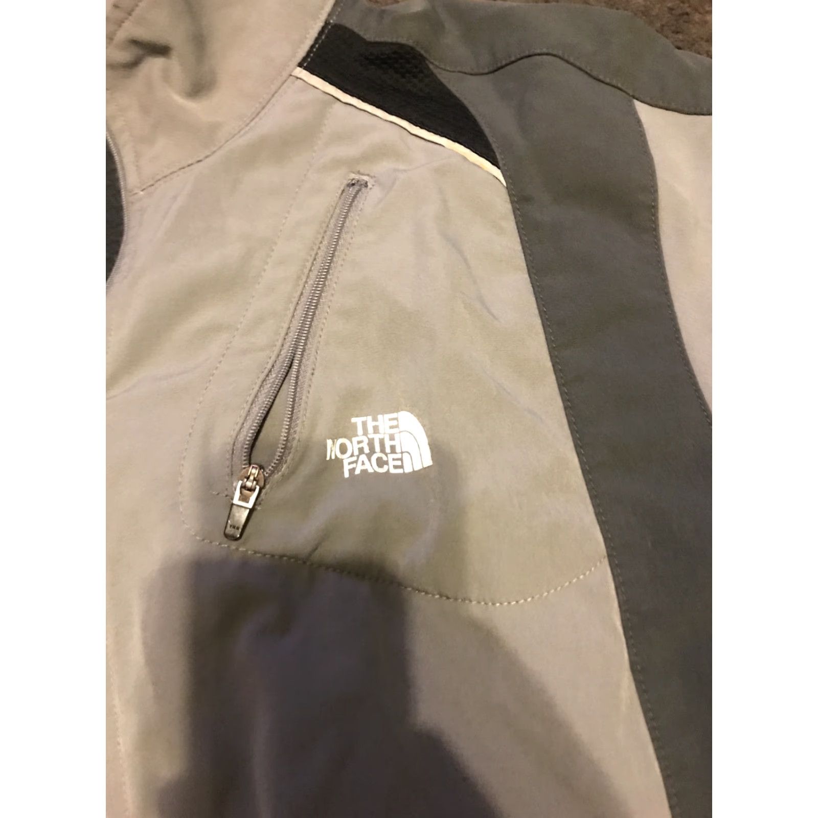 The North Face The North Face Flight Series Jacket Mens L Gray Long Sleeve Vented Outdoors Size US L / EU 52-54 / 3 - 2 Thumbnail