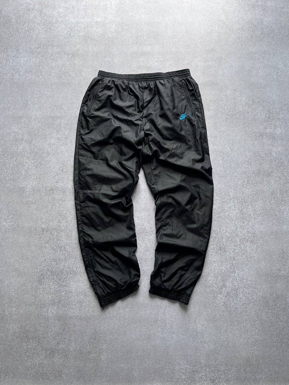 Nike × Vintage Vintage Nike Nylon Black Swoosh Trackpants Y2K L Size US 34 / EU 50 - 2 Thumbnail
