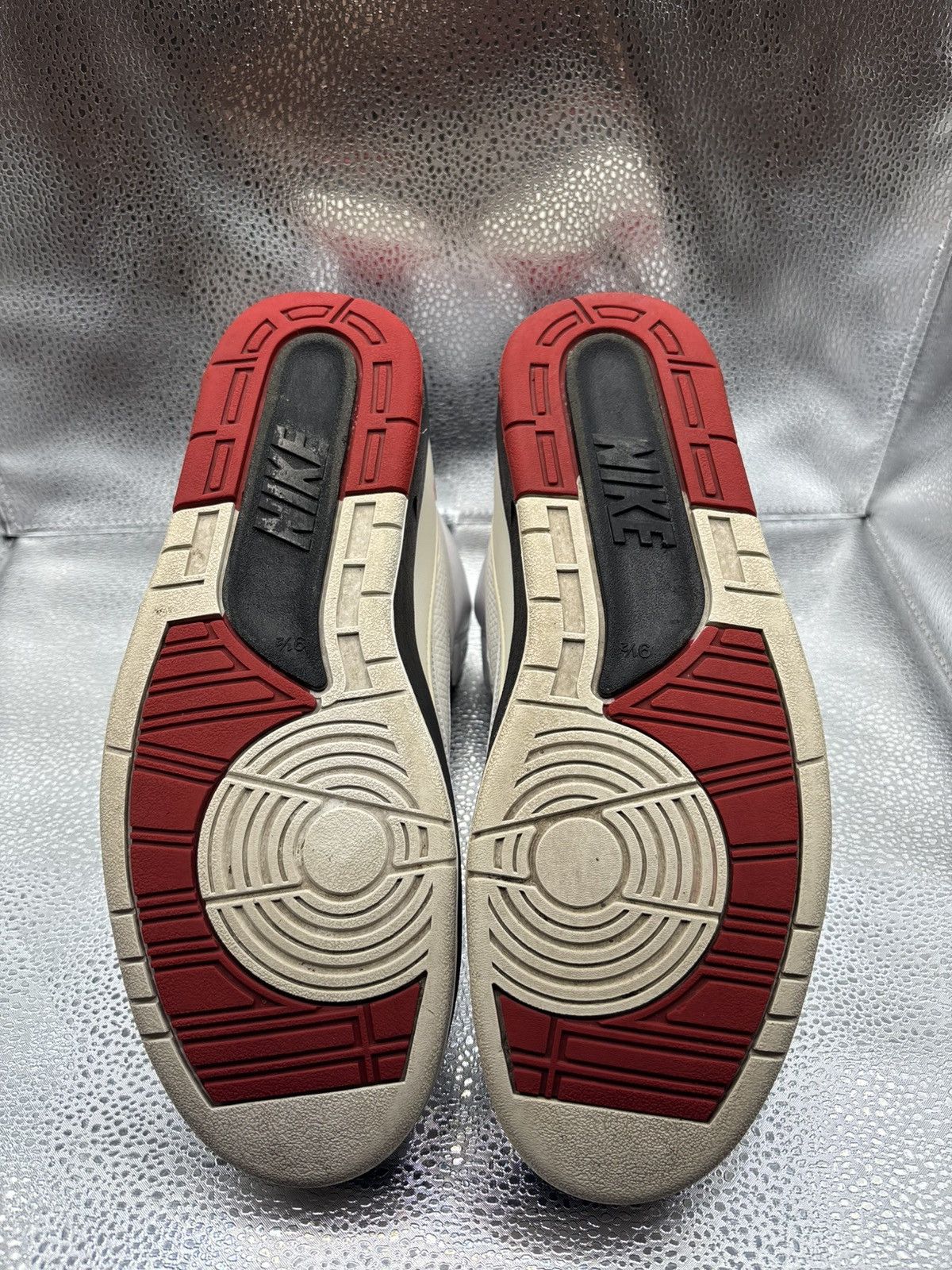 Jordan Brand Air Jordan 2 Chicago Size US 11 / IT 41 - 3 Thumbnail