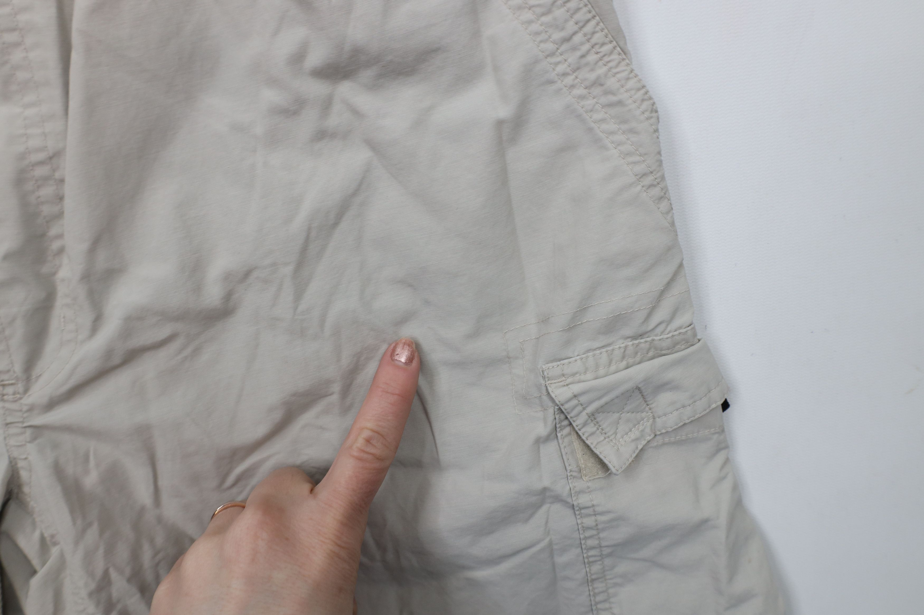 Columbia × Vintage Vintage Columbia Spell Out Lined Cargo Shorts Beige Tan Size US 32 / EU 48 - 5 Thumbnail