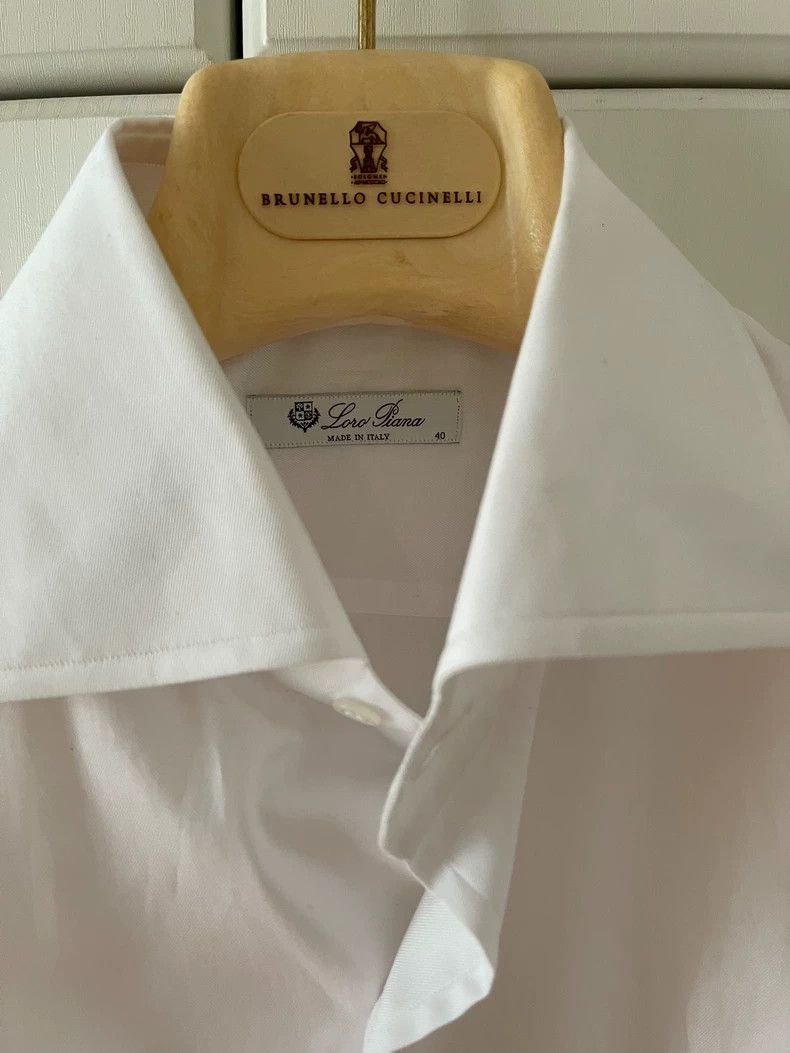 Loro Piana LORO PIANA The man is wearing a white shirt Size US M / EU 48-50 / 2 - 3 Thumbnail