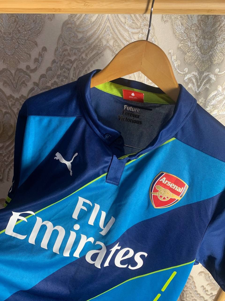Puma × Vintage VERY RARE PUMA FC ARSENAL LONDON ENGLAND SOCCER JERSEY Y2K Size US L / EU 52-54 / 3 - 5 Thumbnail