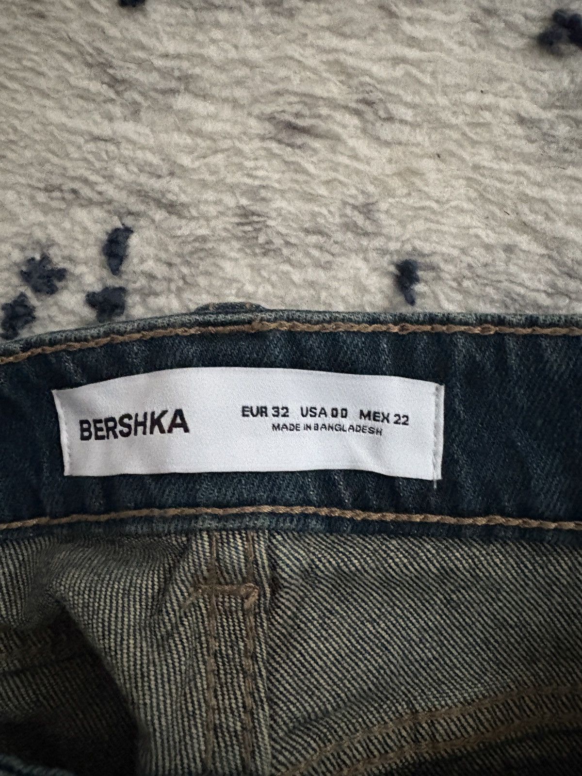 Bershka Bershka flared split hem jeans Size 24" / US 00 / IT 34 - 4 Thumbnail