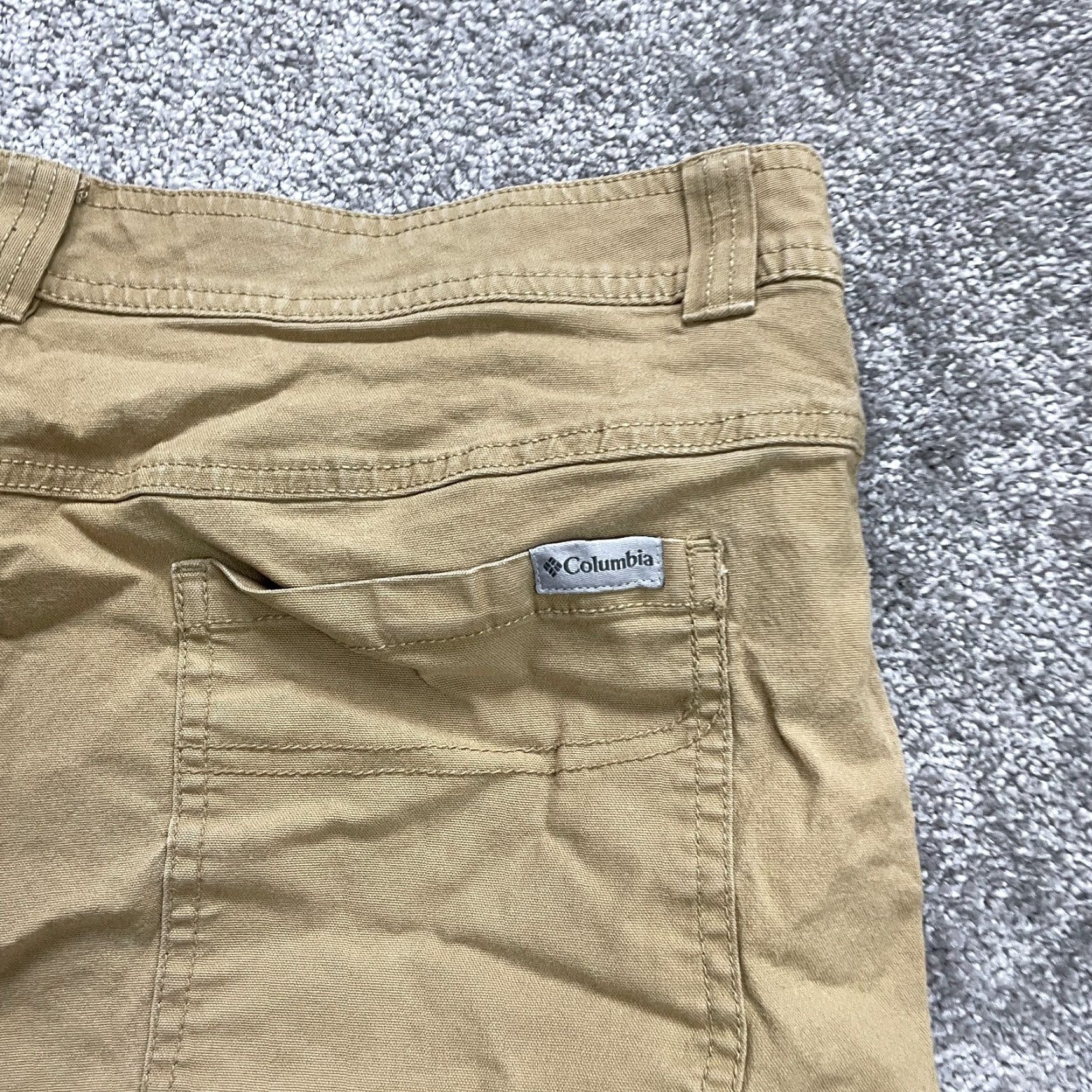 Vintage Columbia Chino Shorts Men's 37 Brown Cotton Flat Front Casual Outdoor 8.5 Inseam Size US 37 - 4 Thumbnail