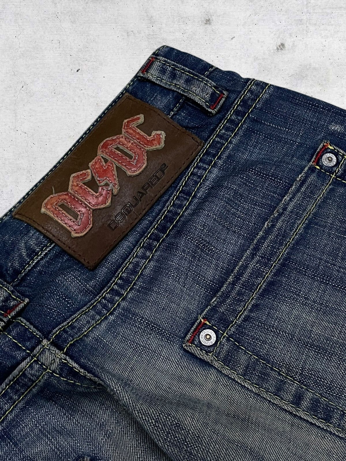Dsquared2 VINTAGE DESIGNER DSQUARED2 ‘FUCKER’ ACDC RIPPED OG DENIM Size US 32 / EU 48 - 16 Thumbnail