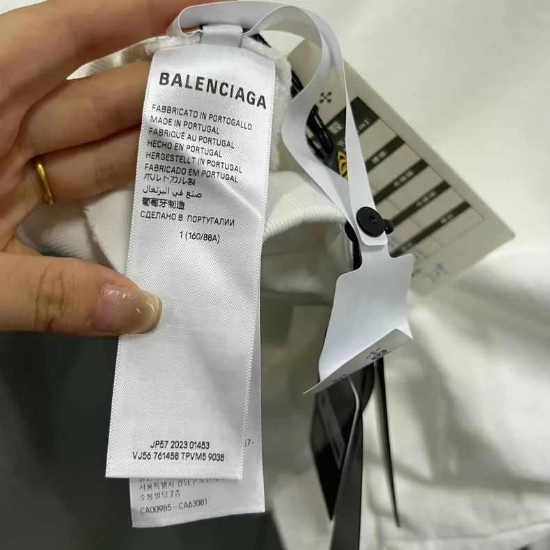 Balenciaga Balenciaga White Washed Logo Hoodie Size US S / EU 44-46 / 1 - 4 Thumbnail