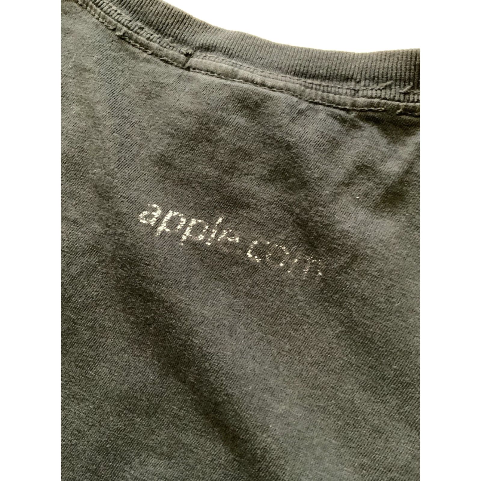 Apple VINTAGE Devon & Jones Apple Technology Faded Black Crew S/S T-Shirt Sz. L Mens Black 48in Chest 30in Length Size US L / EU 52-54 / 3 - 7 Thumbnail