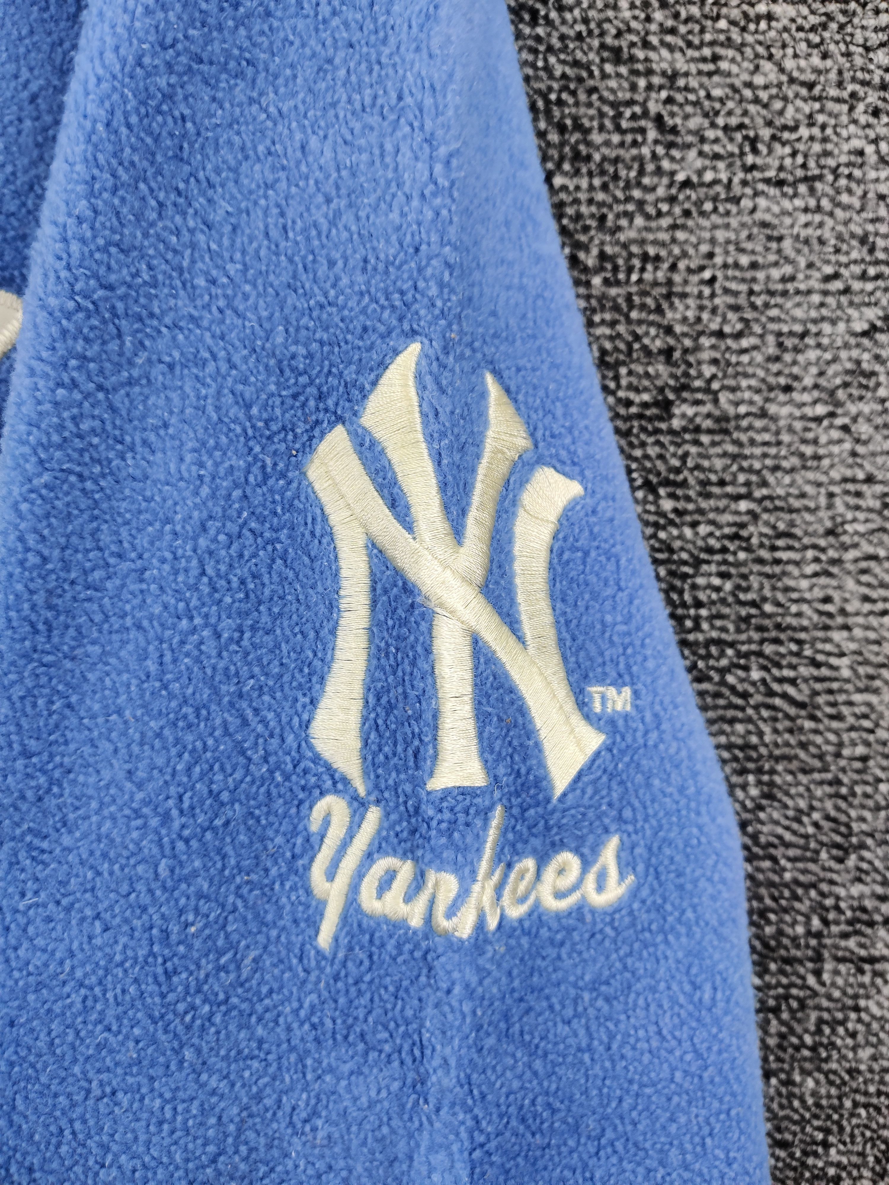 MLB MLB New York Yankees Uniqlo Fleece Jacket Size US M / EU 48-50 / 2 - 6 Thumbnail