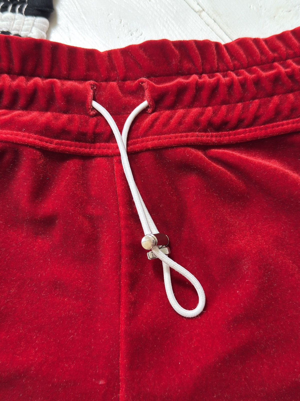 Dolce & Gabbana VINTAGE DOLCE&GABBANA VELOUR MINI SHORTS Size 28" / US 6 / IT 42 - 6 Thumbnail