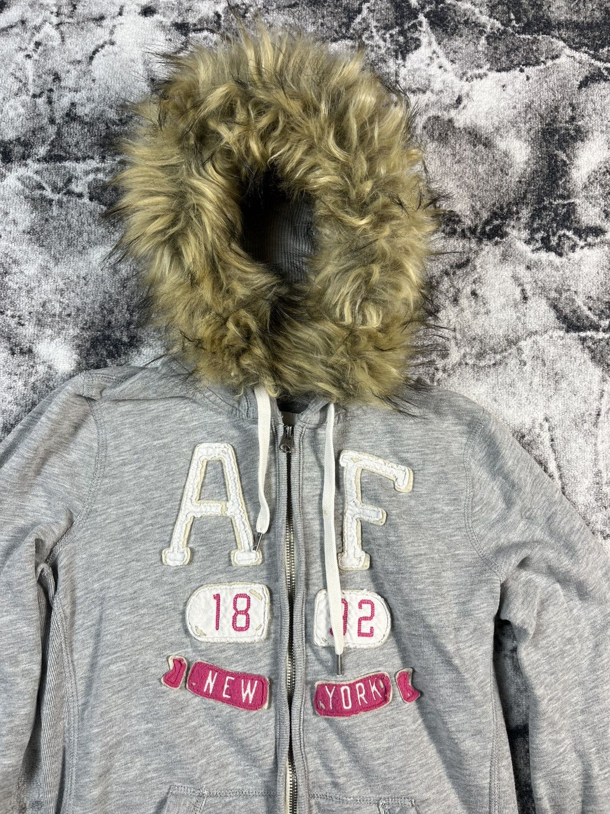 Abercrombie & Fitch Abercrombie Fitch Y2K Fur Hoodie Womens L Fits M Size L / US 10 / IT 46 - 4 Thumbnail