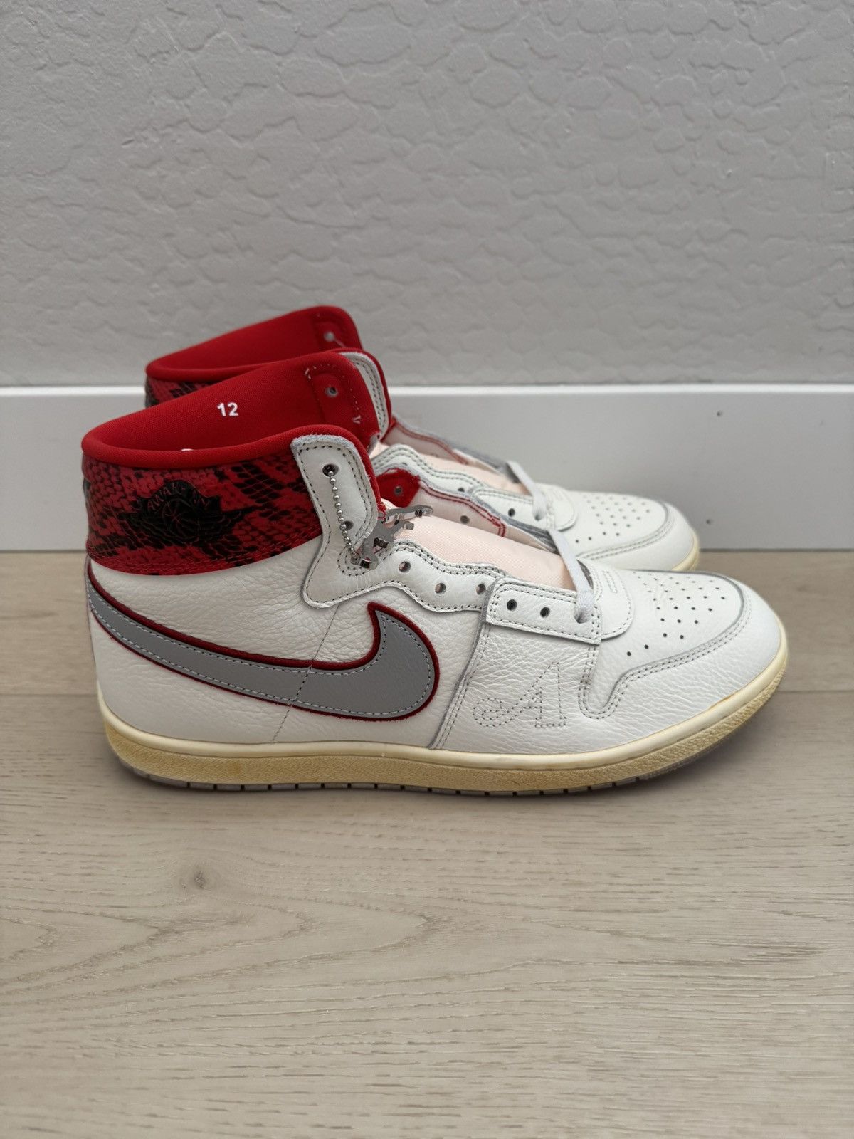 Awake NY × Jordan Brand Jordan x Awake NY Air Ship Size US 12 / EU 45 - 1 Thumbnail