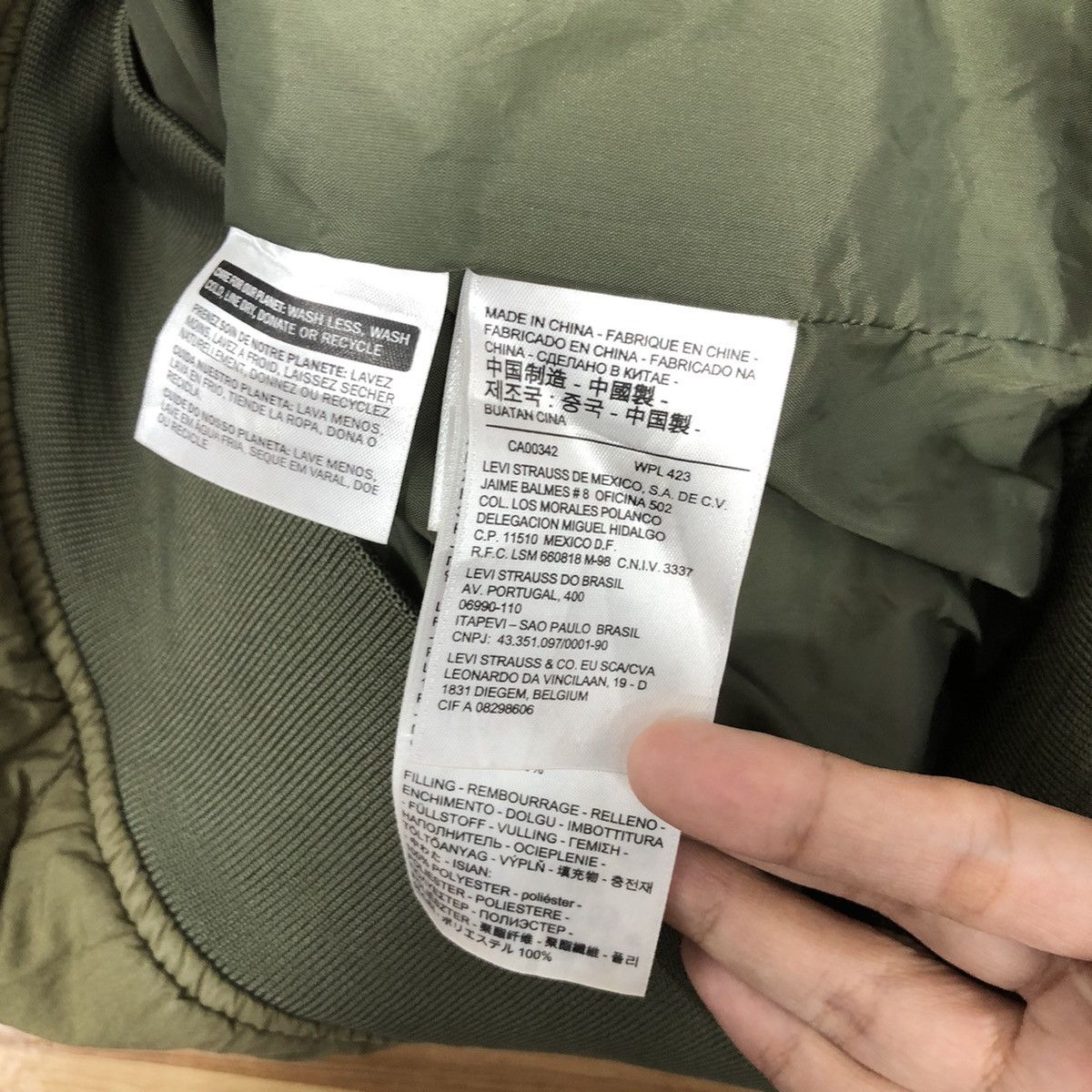 Levi's LEVI’S Bomber Jacket Quilted Green Color Size L Size US L / EU 52-54 / 3 - 8 Thumbnail