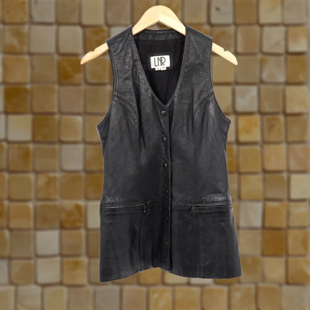 Vintage VINTAGE LNR La Nouvelle Renaissance Women's Vest Leather Size 2 Black Biker Snaps Front Pockets 27" Shoulder to Hem Size XS / US 0-2 / IT 36-38 - 1 Thumbnail