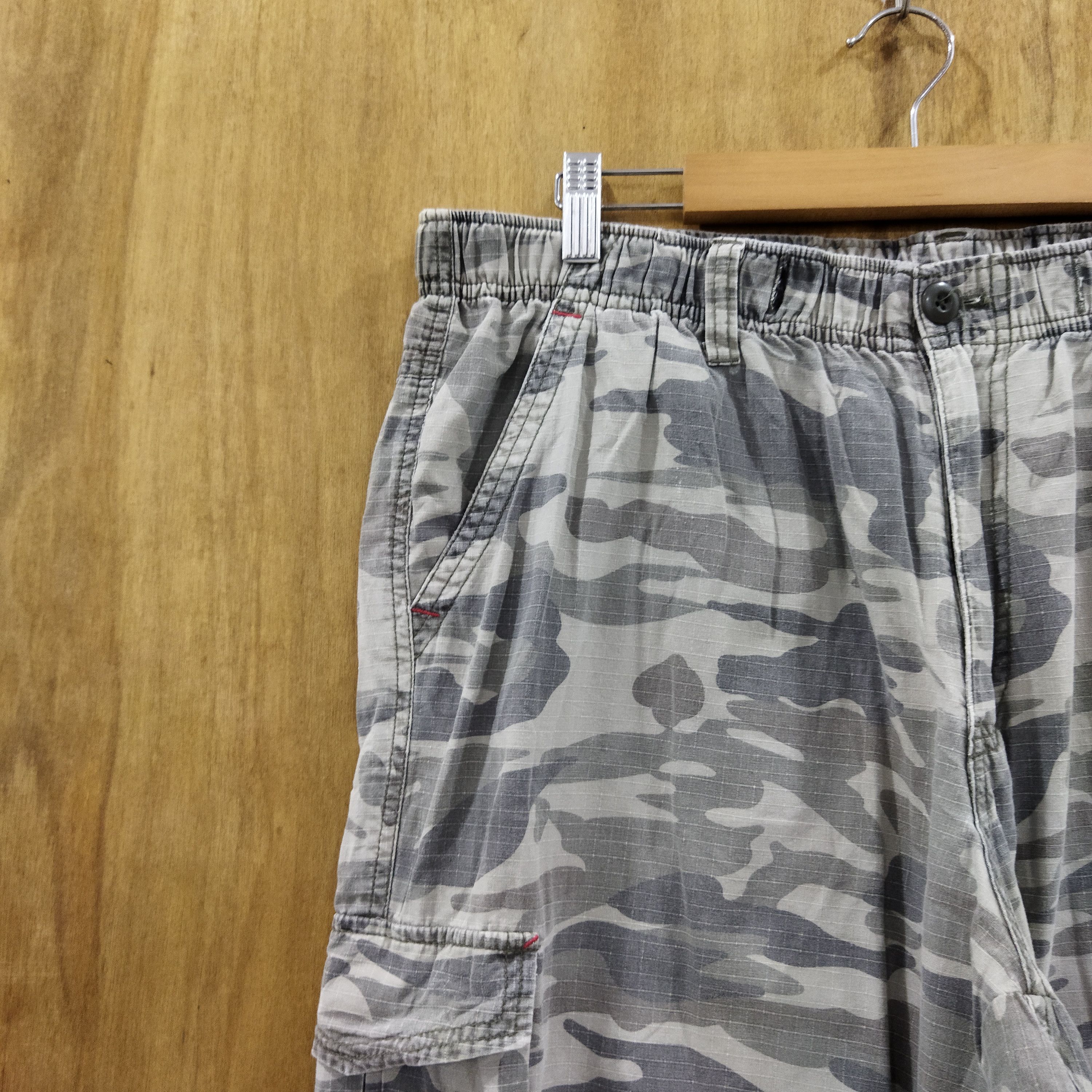 Japanese Brand TREVDE GREY CAMO CARGO PANTS Size US 34 / EU 50 - 4 Thumbnail