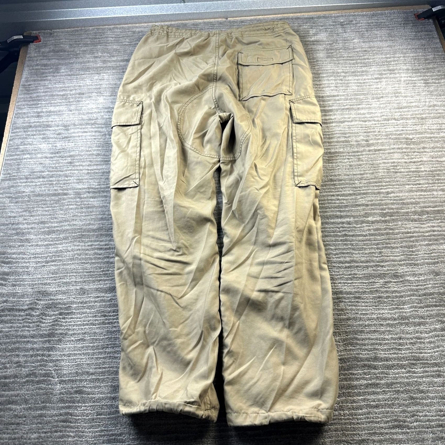 Gap VINTAGE Gap Pants Mens Small Beige Tan Paratrooper Cargo Pants Army Baggy Wide Leg Cargo Pocket 5-Pocket Design 29in Inseam Men Size US 29 - 2 Thumbnail
