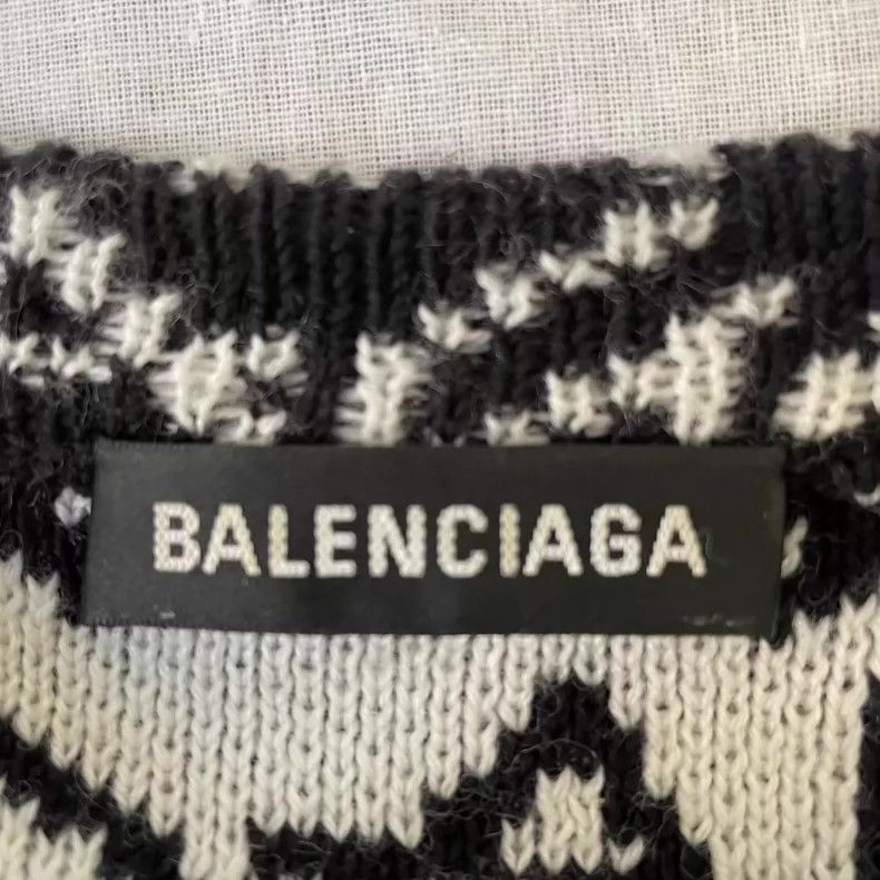 Balenciaga Balenciaga Cursive bullet screen sweater Size US S / EU 44-46 / 1 - 3 Thumbnail