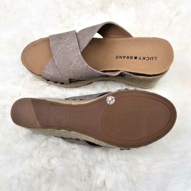 Lucky Brand VINTAGE Lucky Brand Women's Sandal Wedge Flat 7.5 Medium Gray Casual Shoes Size US 7.5 / IT 37.5 - 8 Thumbnail