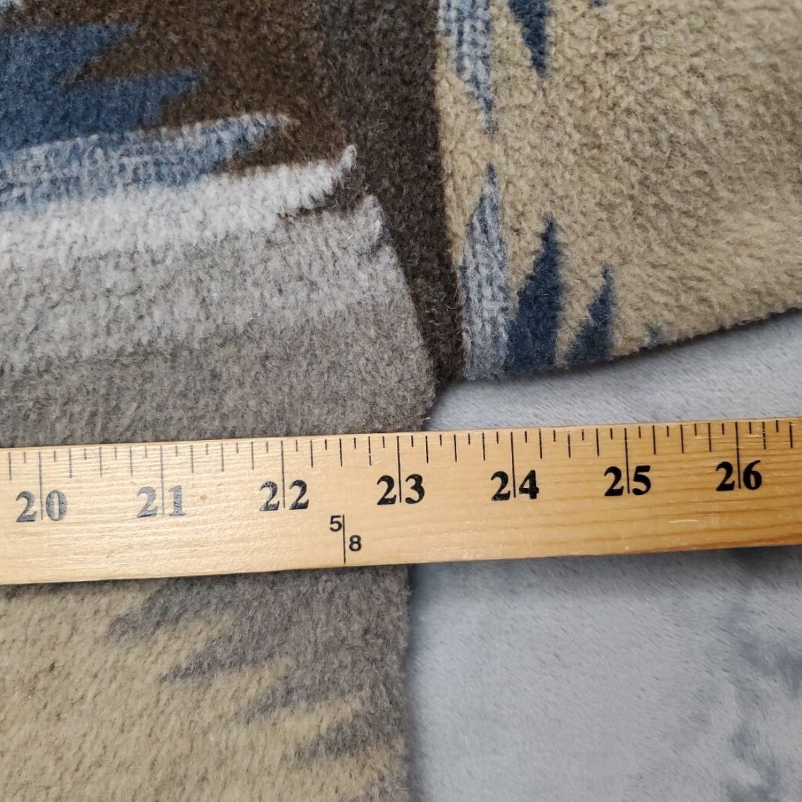 Vintage VINTAGE Outdoor Collection Aztec Fleece Shirt Jacket Shacket Button-Up Wool blend Red Multiolor Plaid Women's S Mens Size S / US 4 / IT 40 - 8 Thumbnail