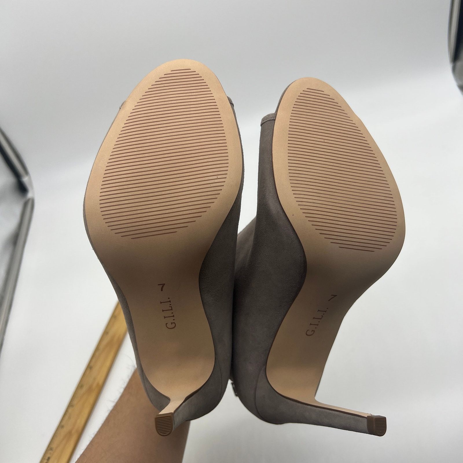 Other G.I.L.I. Peep Toe Zip Back Suede Booties Size 7 M Size US 7 / IT 37 - 4 Thumbnail