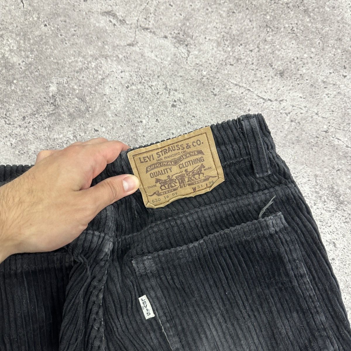 Levi's Vintage 1973 70s Levis Corduroy Bootcut Jeans France rare og Size US 31 - 12 Thumbnail