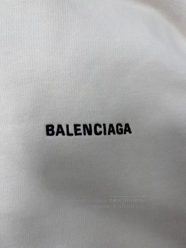 Balenciaga Balenciaga Solid Color Large Pocket Zippered Hoodie Size US L / EU 52-54 / 3 - 3 Thumbnail