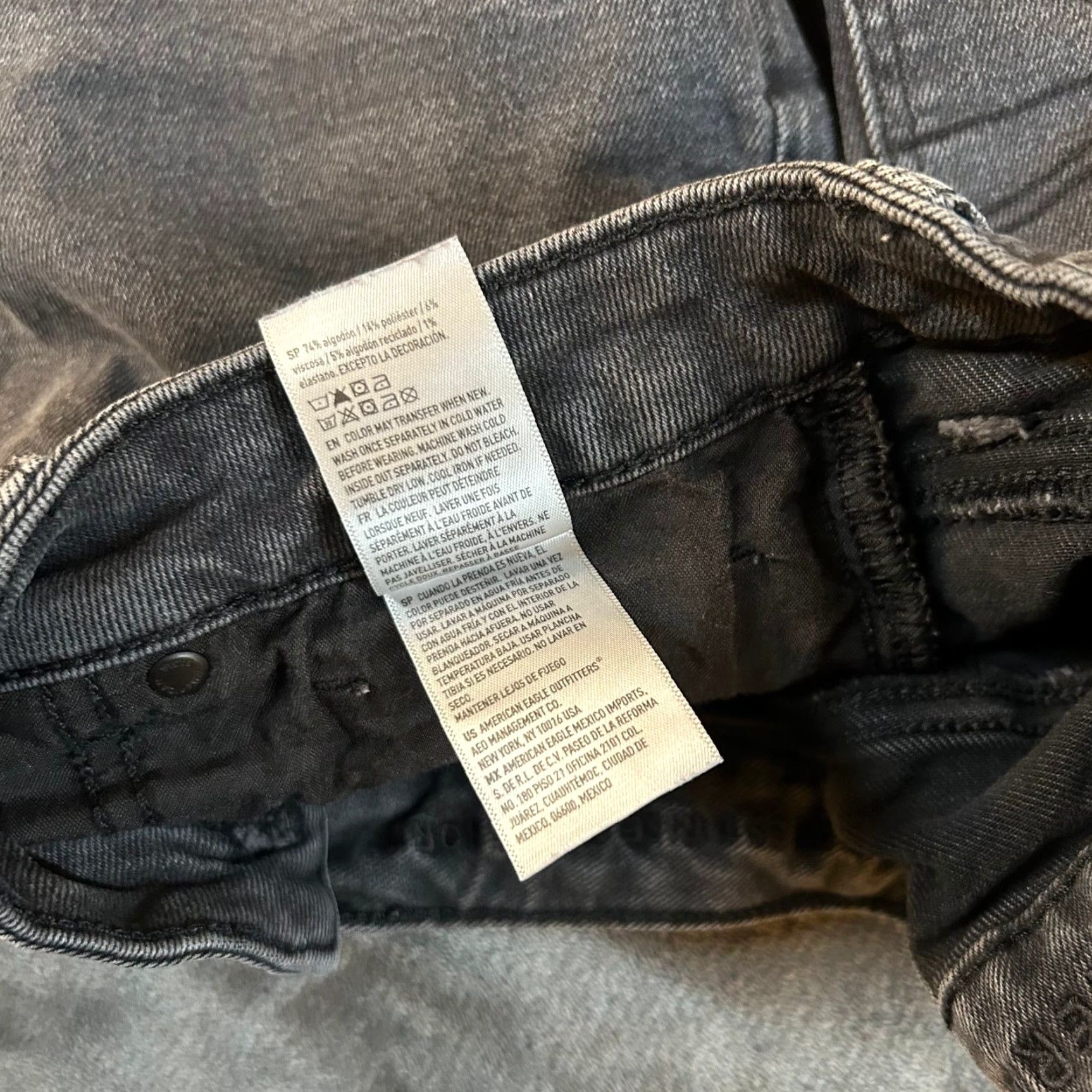 Vintage VINTAGE American Eagle Denim High Rise Mom Shorts Womens 6 Black Denim Shorts Size 28" / US 6 / IT 42 - 7 Thumbnail