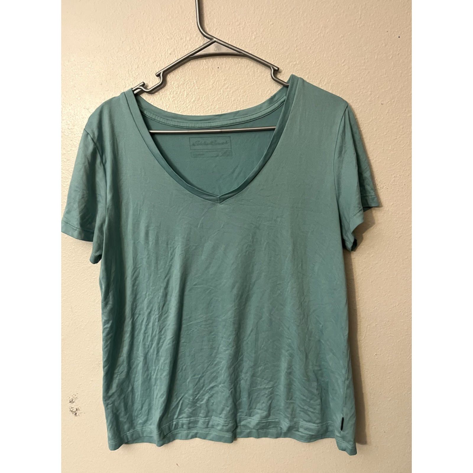 Eddie Bauer Eddie Bauer T-Shirt Women's M Blue Short Sleeve V-Neck Polyester Blend Size M / US 6-8 / IT 42-44 - 2 Thumbnail