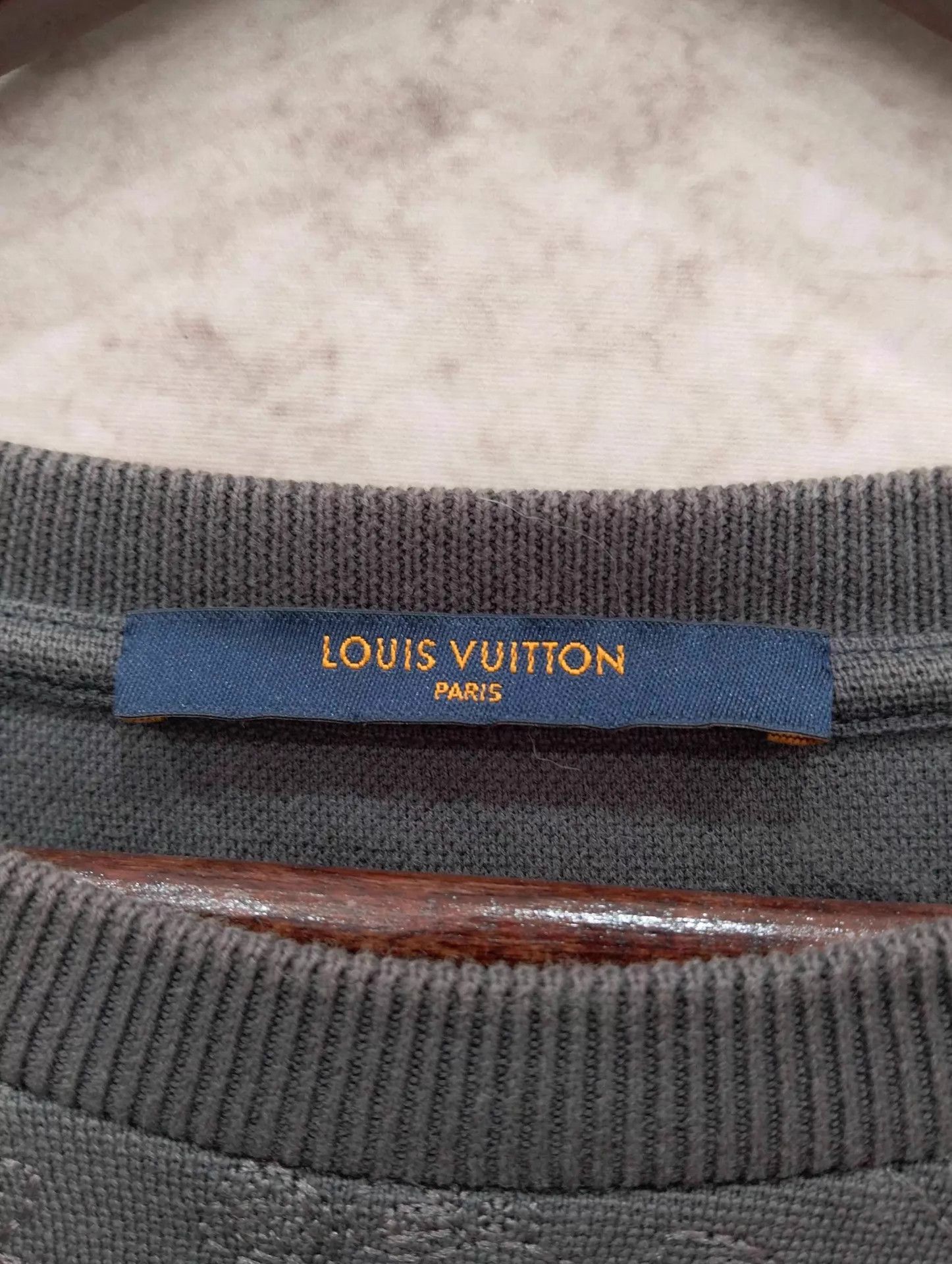 Louis Vuitton LV Notre-Dame Cutout Embroidered S/S Tee M Size US M / EU 48-50 / 2 - 4 Thumbnail
