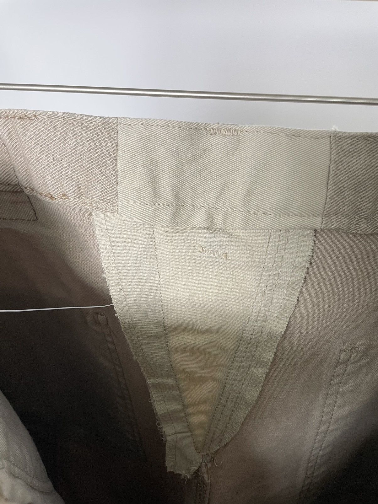 Levi's Vintage Clothing Levi’s 673 90s Vintage Beige Work Wear Carpenter Pants Jeans Size US 32 / EU 48 - 14 Thumbnail