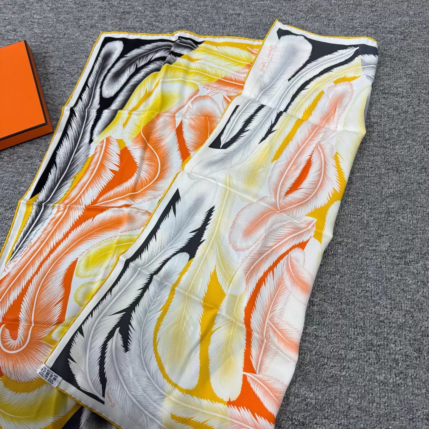 Hermes Hermes Color Blocked Feather Print Scarf 99 New Size ONE SIZE - 3 Thumbnail